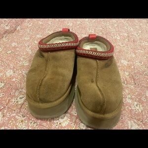 Ugg platform taz slipper